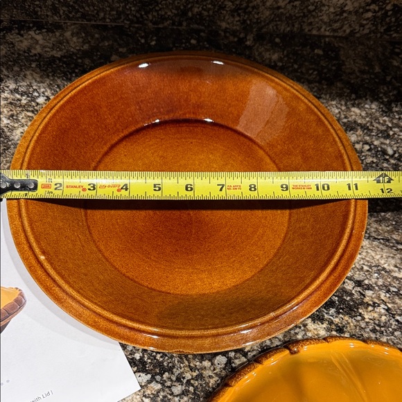 Pumpkin-Shaped Ceramic Serveware with Lid - Picture 9 of 9